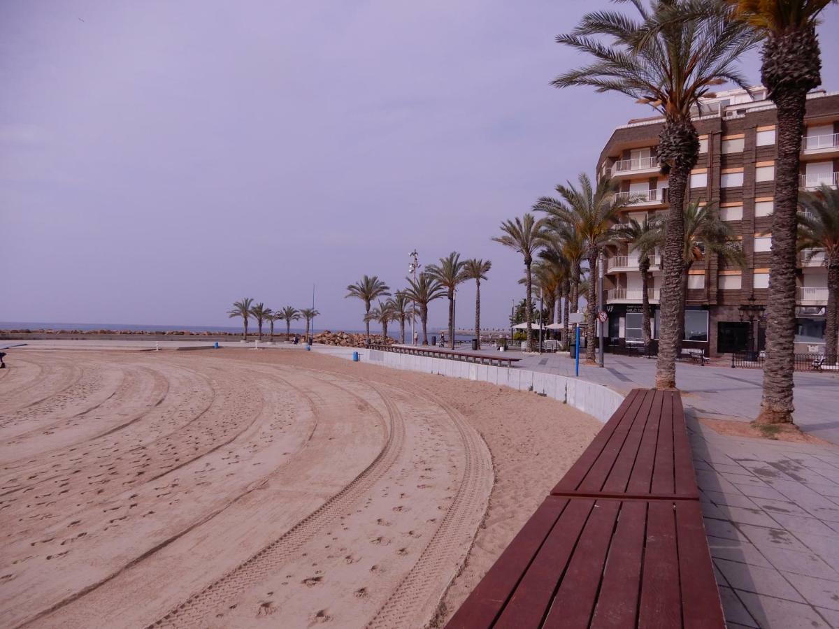 Edificio 1º Linea De Playa, En Paseo Maritimo De Torrevieja, Alicante, Costa Blanca Exterior foto