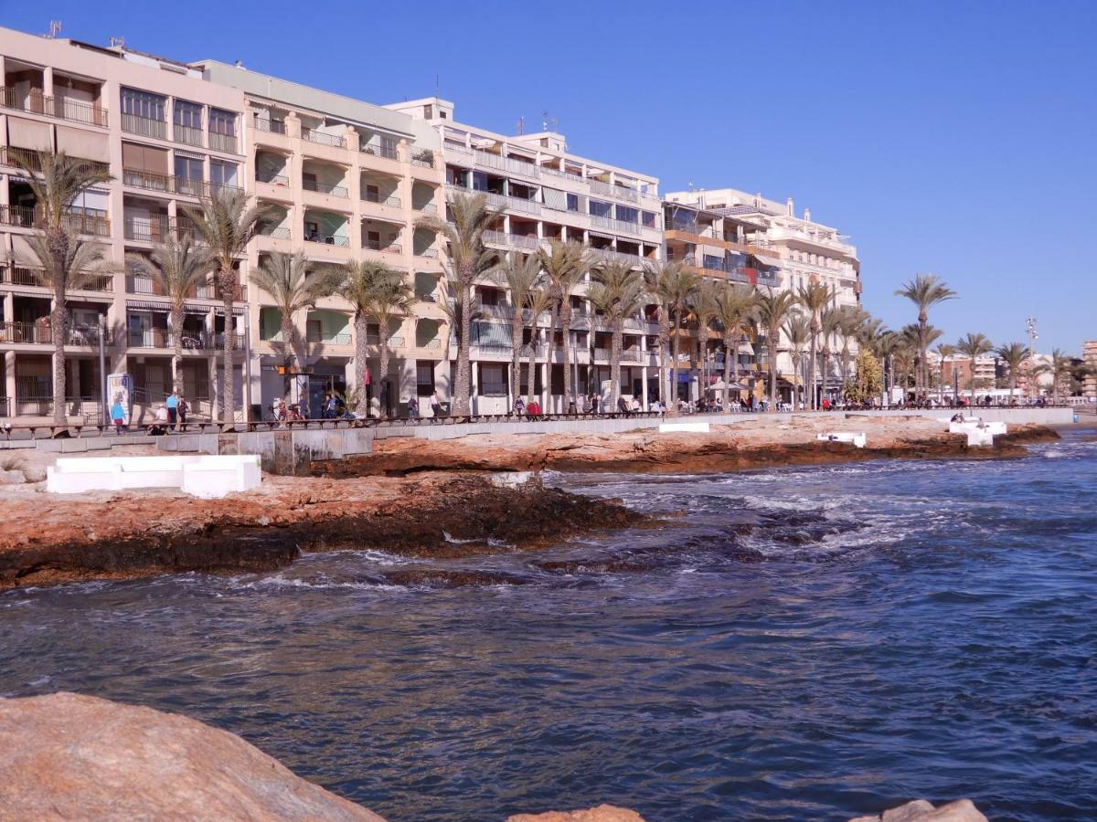 Edificio 1º Linea De Playa, En Paseo Maritimo De Torrevieja, Alicante, Costa Blanca Exterior foto